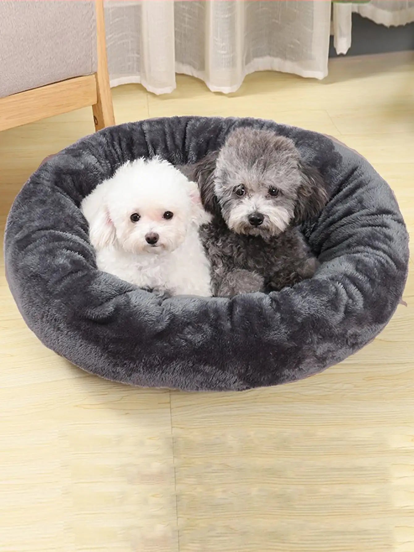 Ultra Soft Round Dog Bed – Washable and Warm for Winter